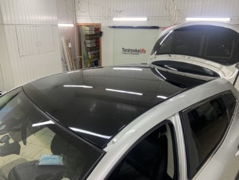 Оклеивание крыши в черный глянец